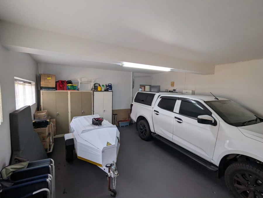 5 Bedroom Property for Sale in Fraaiuitsig Western Cape